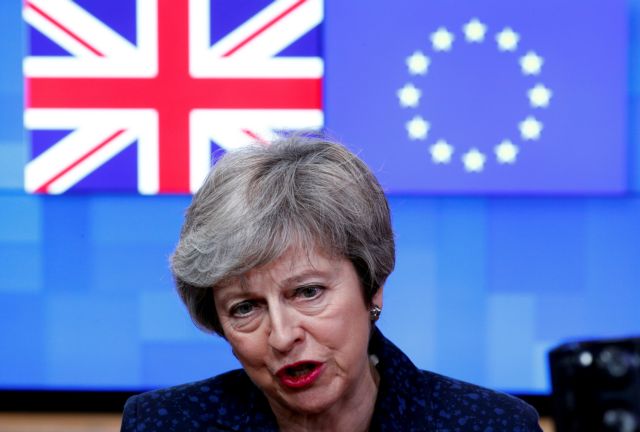 Brexit: Η Τερέζα Μέι «παίζει» με το ρολόι