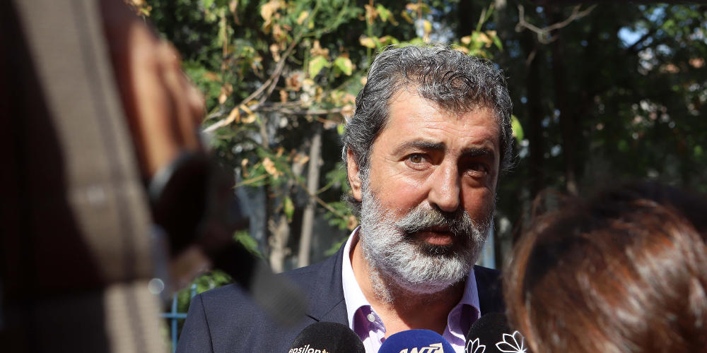 Πολάκη, είναι πρόβλημα να παίρνεις δάνειο από τη SYRIZA Bank