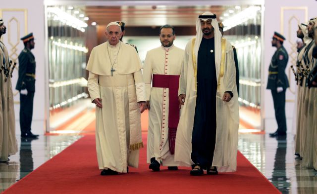 Ιστορική επίσκεψη του πάπα Φραγκίσκου στην αραβική χερσόνησο