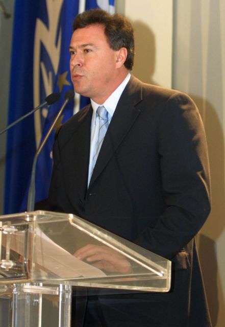 Συνάντηση με τον σύλλογο «Αθηνά» είχε ο Σγουρός