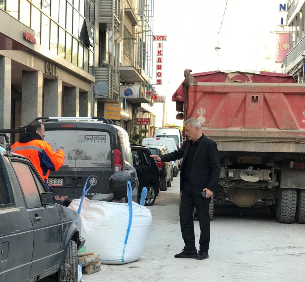 Αυτοψία Μώραλη στα έργα ανάπλασης πεζοδρομίων