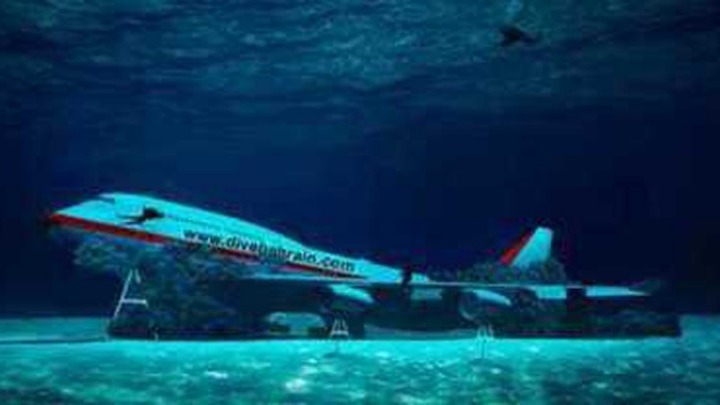 Το μεγαλύτερο θαλάσσιο πάρκο στον κόσμο φιλοξενεί ένα Boeing στον βυθό του