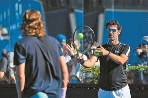 «Ο Στέφανος δεν έχει ταβάνι»!