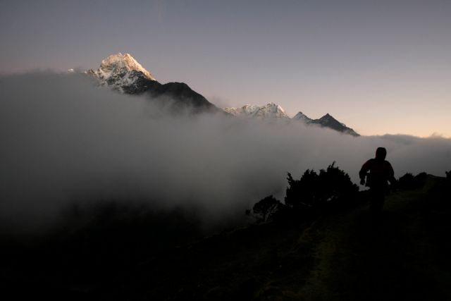 Νεπάλ: Απειλητικό το λιώσιμο των παγετώνων στα Ιμαλάια