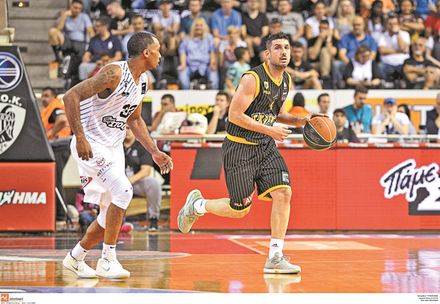 Από μένα τον Βασίλη!