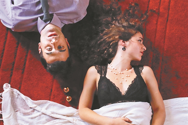 «Η αναζήτηση του εαυτού ξεκινάει μέσα στη σχέση»