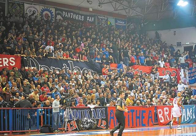 Ενα γήπεδο, χιλιάδες ιστορίες