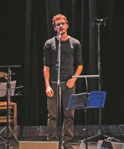 Οι 20άρηδες ονειρεύονται το ελληνικό τραγούδι