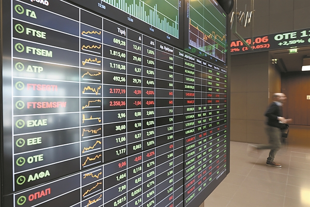 Συσσώρευση δυνάμεων στο ρηχό ελληνικό ΧΑ