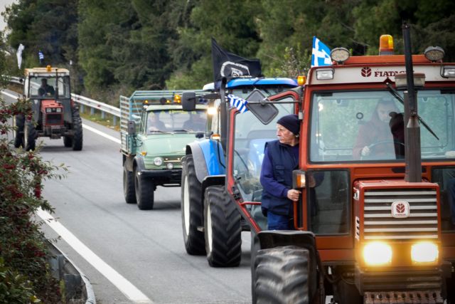 Εκλεισαν τα Τέμπη οι αγρότες – Κλιμακώνουν τις κινητοποιήσεις τους