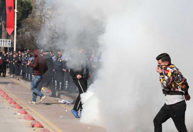 Εμφύλιος στην Αλβανία: Σοβαρά επεισόδια κατά Εντι Ράμα και εισβολή στο κτίριο της κυβέρνησης