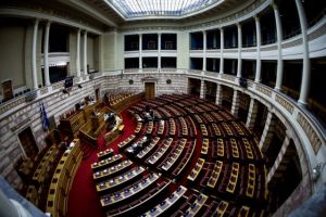 Αρση ασυλίας για Κυρίτση και Μπαρμπαρούση ψήφισε η Βουλή