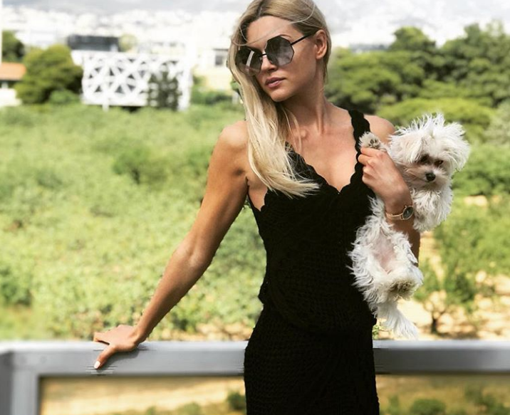 Βίκυ Κάβουρα : Ζηλεύω τις κοπέλες του αδερφού μου