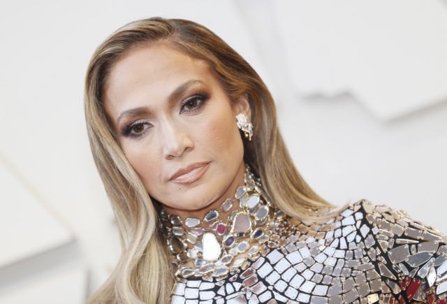 Η εντυπωσιακή εμφάνιση της Τζένιφερ Λόπεζ στα Όσκαρ