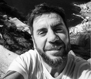 Γιώργος Μαζωνάκης : Ξετρελαμένος με τη βαφτιστήρα του