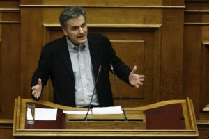 Τσακαλώτος για τις τράπεζες: Θα μειώσουν τα κόκκινα δάνεια και θα δανείζουν