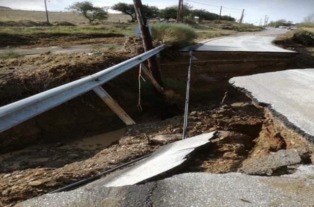 Υποχώρησε ο δρόμος στην Αρτέμιδα Πόρου Τροιζηνίας