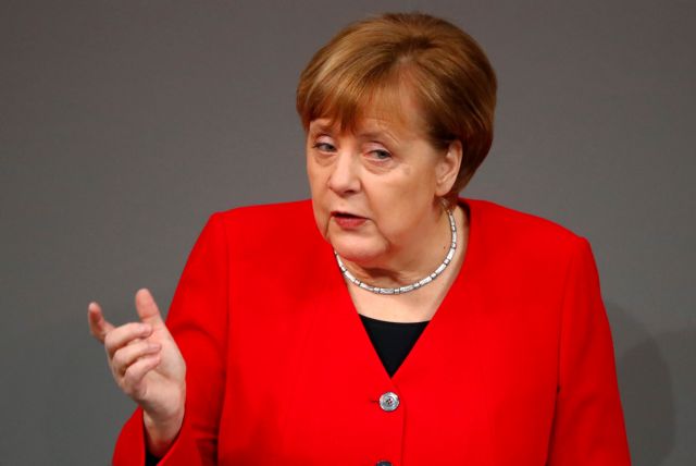 Μέρκελ για Brexit: Στόχος παραμένει η συντεταγμένη αποχώρηση της Βρετανίας