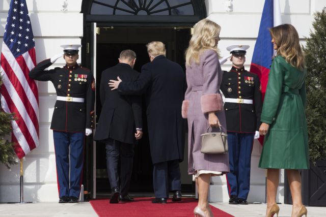 Νέο δείγμα της συμπεριφοράς Τραμπ στις γυναίκες