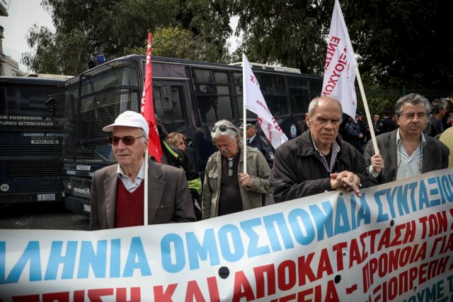 Τσίπρας: «Ναι» για συντάξεις χηρείας, «όχι» στα αναδρομικά
