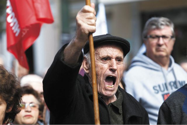 Αναδρομικά συντάξεων : Ποιοι και πώς θα πάρουν έως 16.500 ευρώ