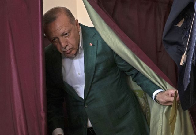 Εκλογές στην Τουρκία: Μεγάλη ανατροπή στην Άγκυρα – Προβάδισμα Ερντογάν στην Κωνσταντινούπολη
