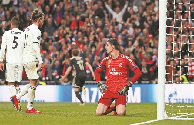 Λευκή επιταγή στον Ζιντάν