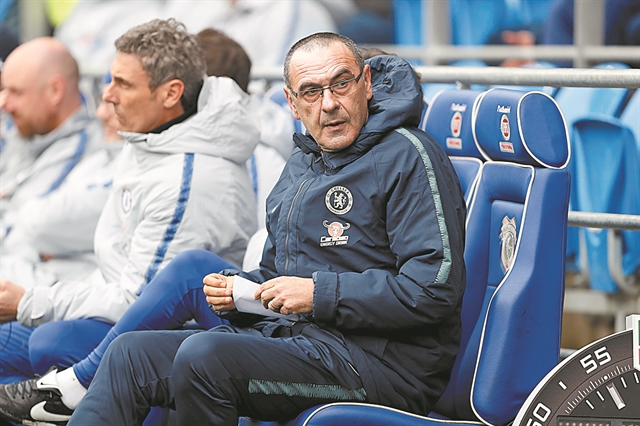 Νίκη με αποδοκιμασίες για το «Sarriball»