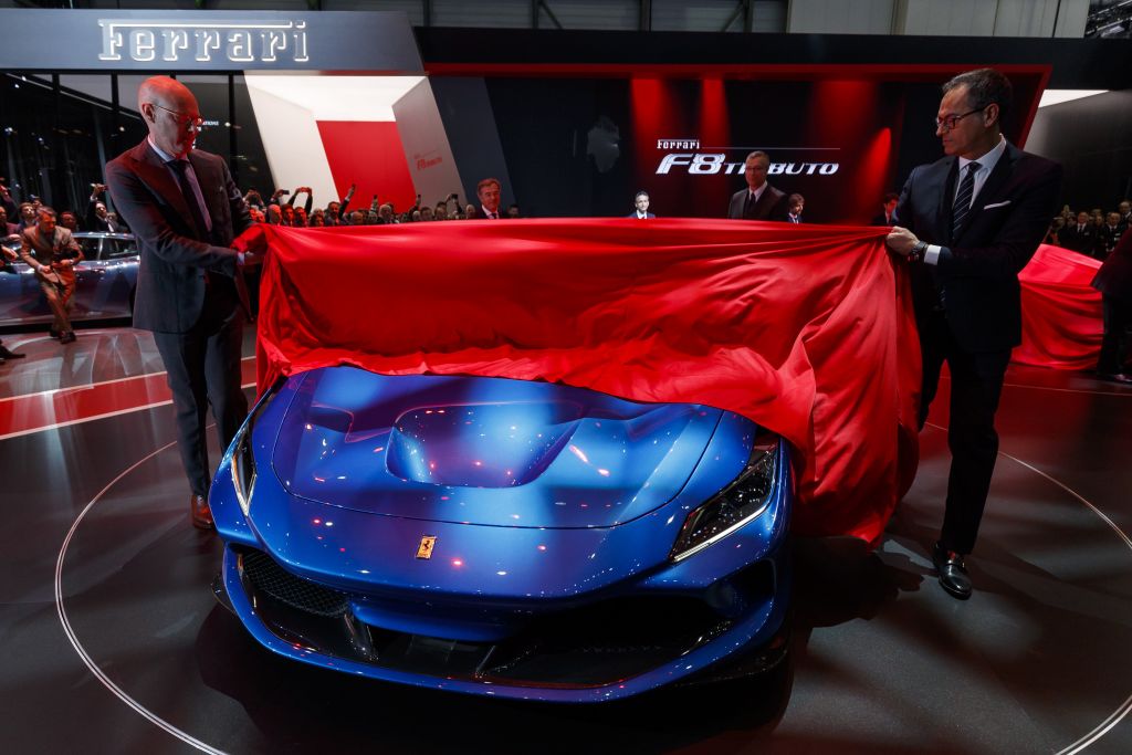 Καλπάζει η Ferrari στη Γενεύη με την F8 Tributo των 720 ίππων