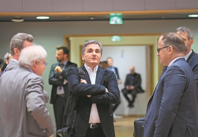 Μαύρη τρύπα 5 δισ. ευρώ θα φέρει νέα μέτρα