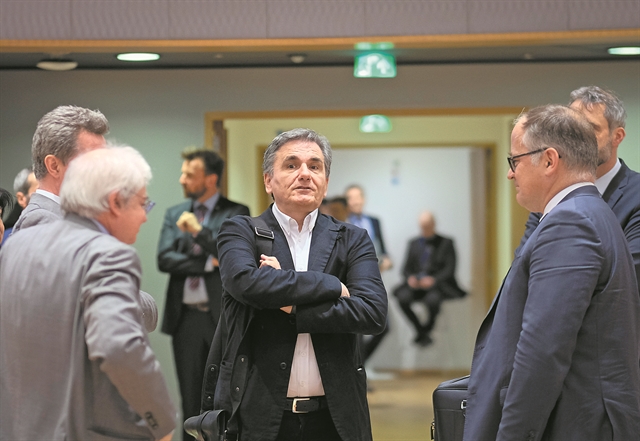 Ερχονται κίτρινες κάρτες και από το Eurogroup