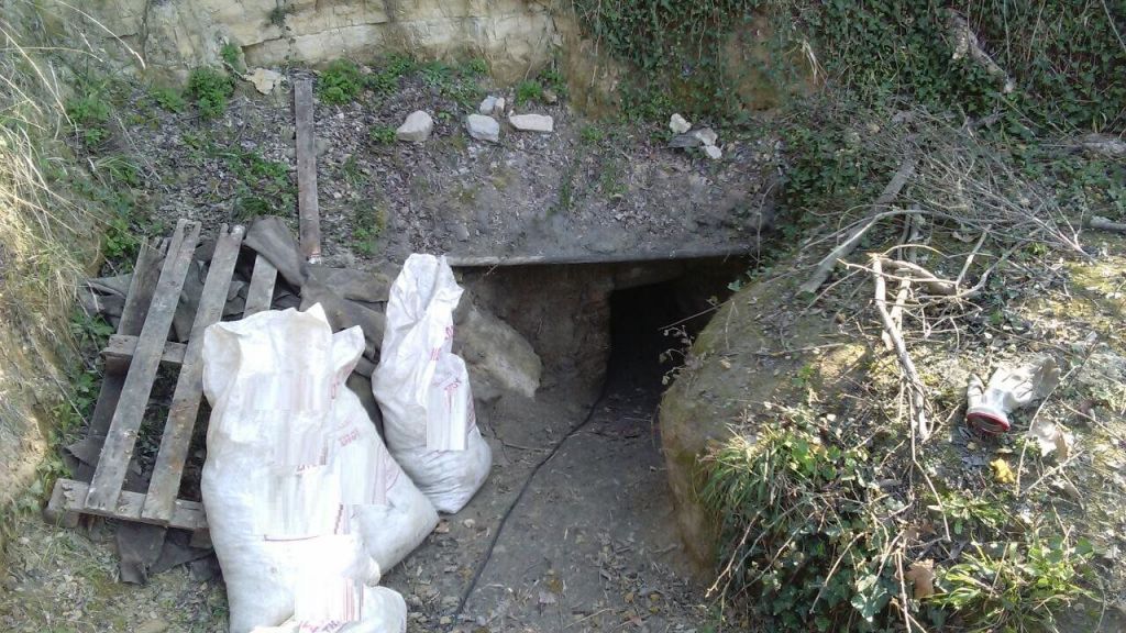 Ανοιξαν σήραγγα μήκους 30 μέτρων κάτω από Ιερά Μονή αναζητώντας αρχαία