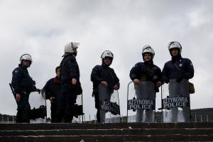 Πανικός στο Περιστέρι με οπαδούς του Ατρόμητου και του Πανιωνίου