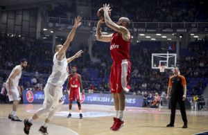 Το «ερυθρόλευκο» πέρασμα από το Μαυροβούνιο