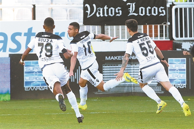 Ακόμα ζωντανός