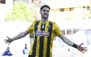 «Απόδραση» με Αλμπάνη για την ΑΕΚ