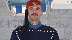 Θάνατος Εύζωνα: Μυστήριο για την αιτία που έχασε τη ζωή του