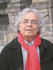 «Η ποίηση έχει τη δική της ιδεολογία»