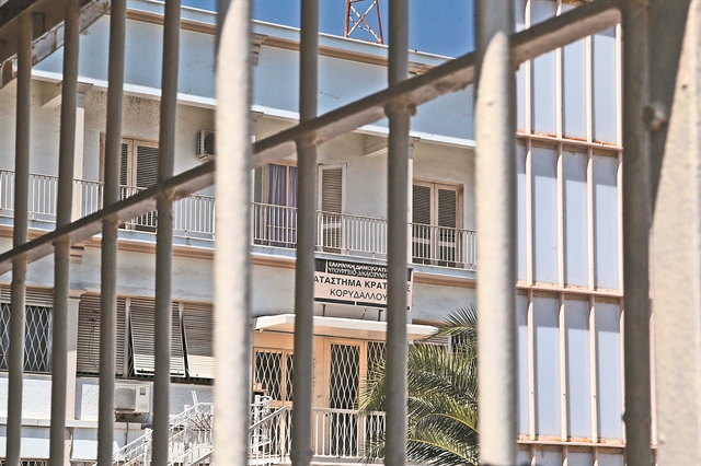 Ανεξέλεγκτη η «μαφία του Κορυδαλλού»