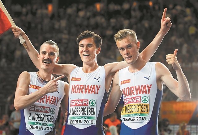 Μια… χώρα μόνοι τους!