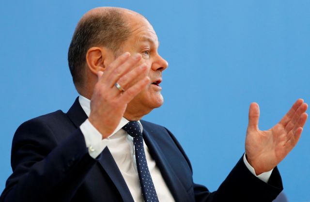 Handelsblatt: Διαφωνίες Σολτς για την πρόωρη αποπληρωμή του ΔΝΤ