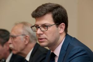 Τι λέει το υπουργείο Μεταναστευτικής Πολιτικής για την αγορά επίπλων του Τόλκα