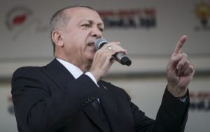 Δυσοίωνο νέο για τον Ερντογάν: Σε ύφεση η τουρκική οικονομία