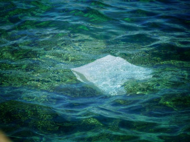 OHE: Συμφωνία 170 χωρών για τη μείωση των πλαστικών προϊόντων μίας χρήσης ως το 2030