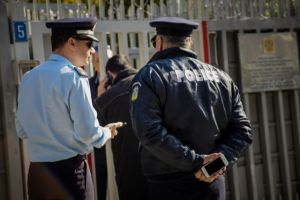 Ποια οργάνωση βρίσκεται στο στόχαστρο της Αντιτρομοκρατικής για τη επίθεση στο ρωσικό προξενείο