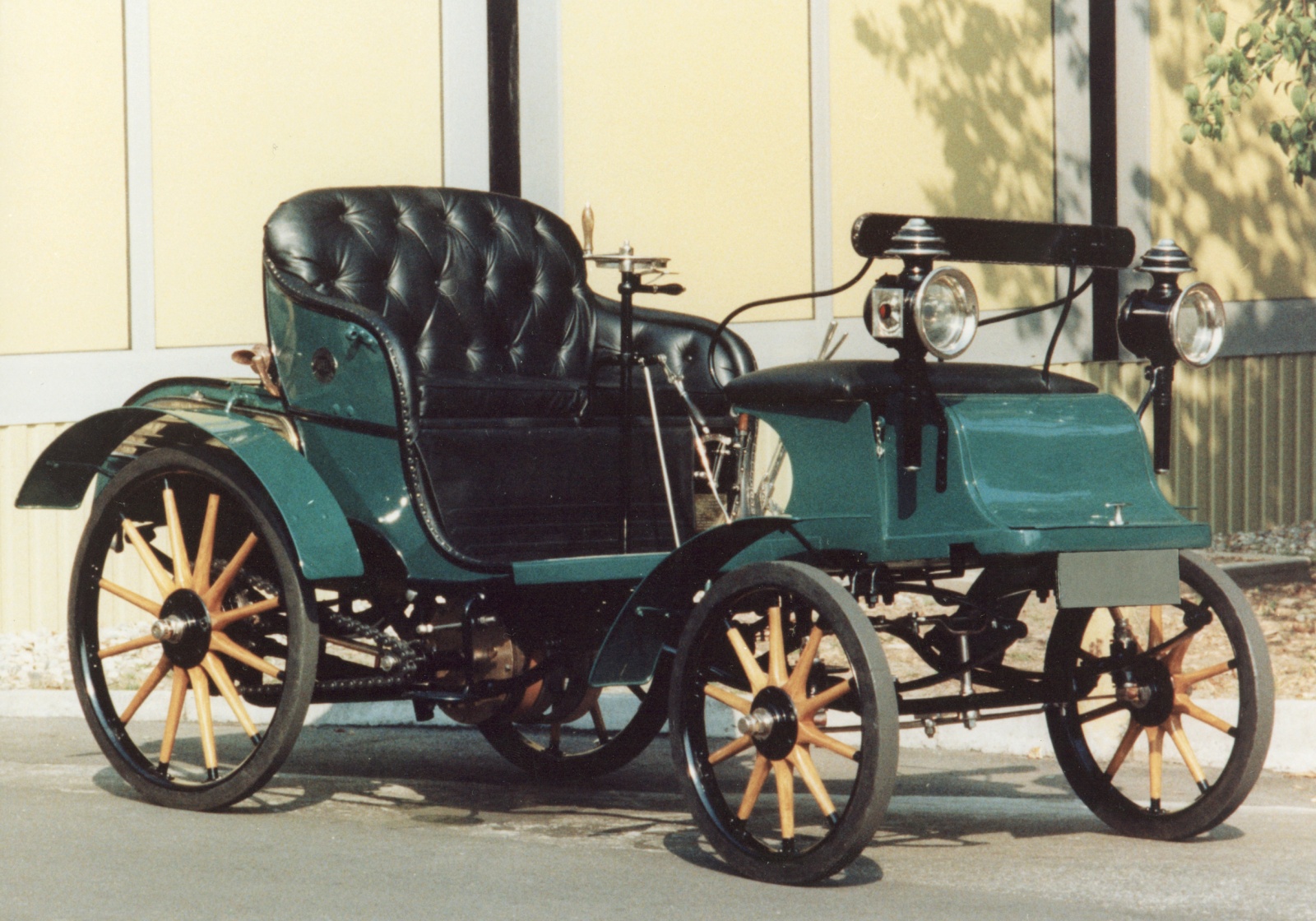 Какую можно купить первую машину. Opel Lutzmann 1899. Бенц Моторваген 1894. Первый автомобиль Мерседес 1899. Opel 1899 год первый автомобиль.