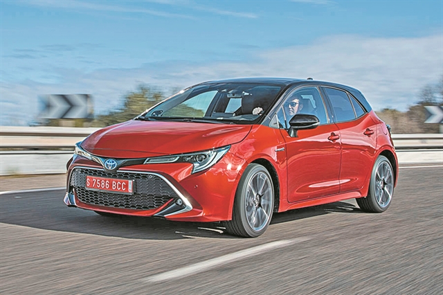 2+1 πρεμιέρες στην Ελλάδα