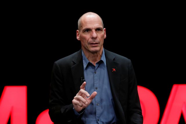 Βαρουφάκης για Brexit: Μόνο μια χώρα ηττημένη σε πόλεμο θα αποδεχόταν τη συμφωνία της Μέι