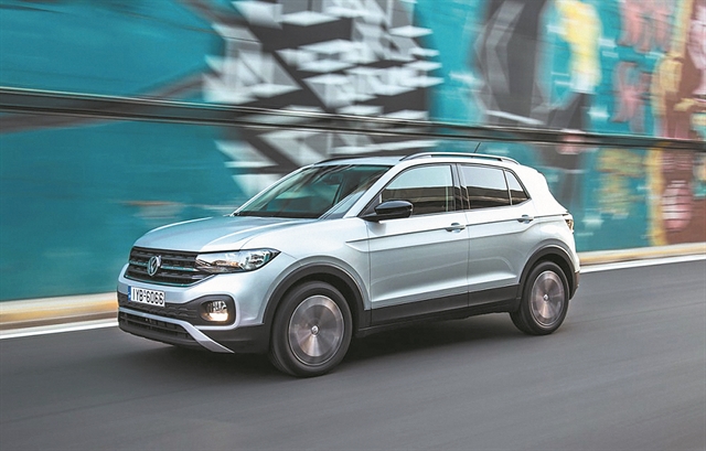 OI AΦΙΞΕΙΣ ΝΕΩΝ ΜΟΝΤΕΛΩΝ