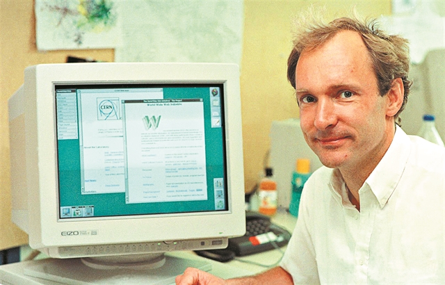 Ο Mr. WWW δίνει μάχη για το αύριο του Ιντερνετ